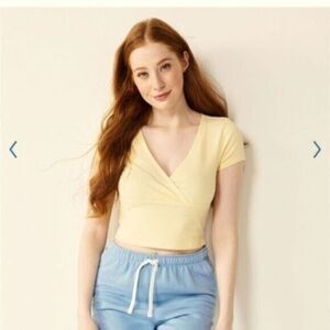 NWT - Juniors Short Sleeve Wrap Tee - Size Large